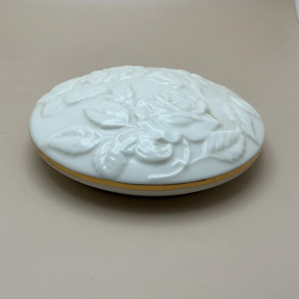 Vintage SFMBC Embossed White Rose Floral Musical Jewelry/Trinket Box 